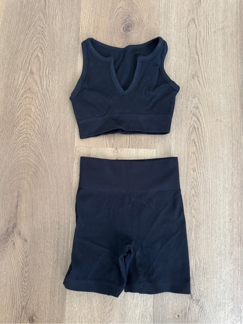 Amazon Women's Black Ribbed Bike Shorts & Cropped Scoop Tank Set - Picture 2 of 2
